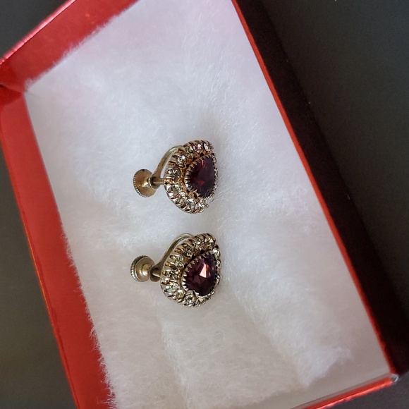 Vintage Vargas Signed Heart Shaped Purple Crystal Silvertone SCREW BACK Earrings - Picture 6 of 6